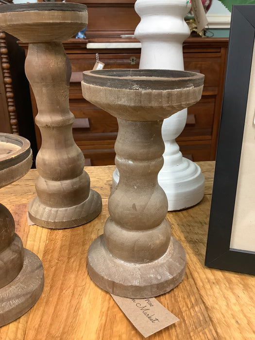 Wooden pillar candle holder