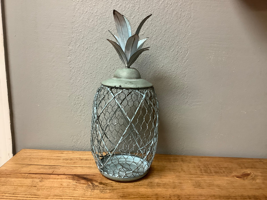 Decorative pineapple