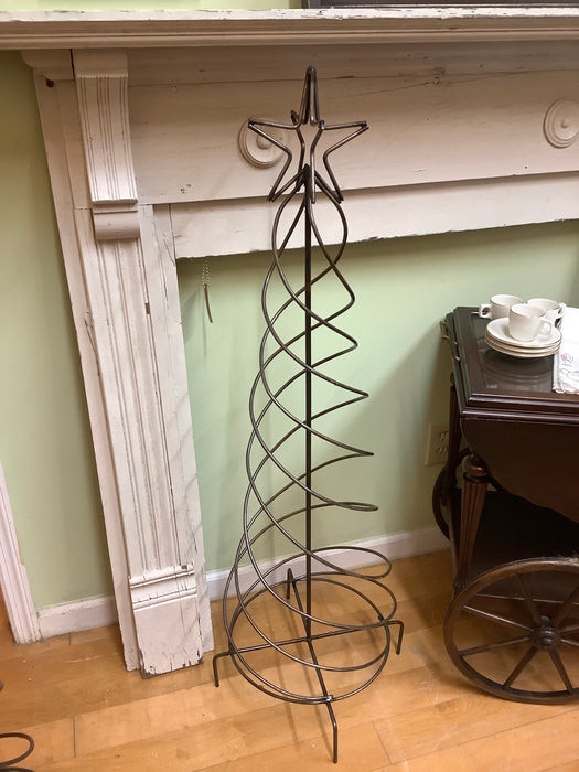 Round Christmas tree welded