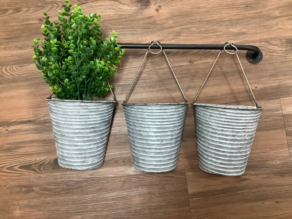 Metal 3 pot wall hanger