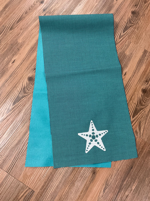 Indoor/outdoor table runner