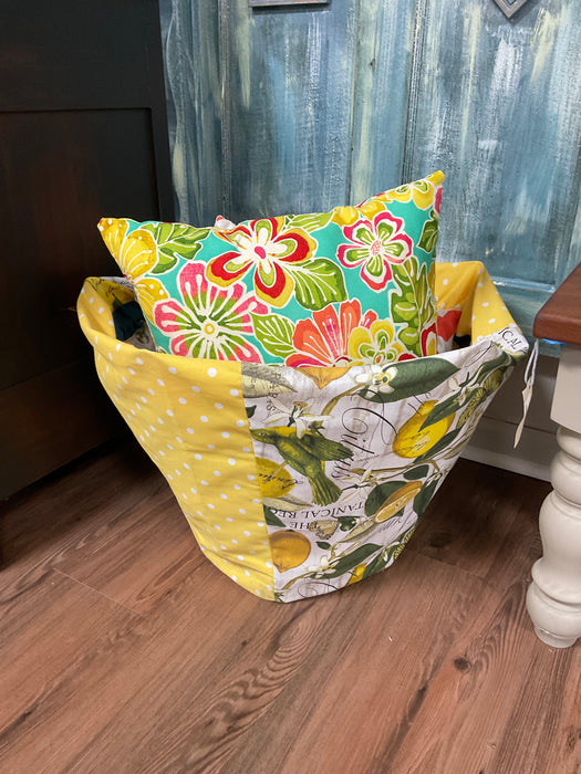 Wire basket with liner