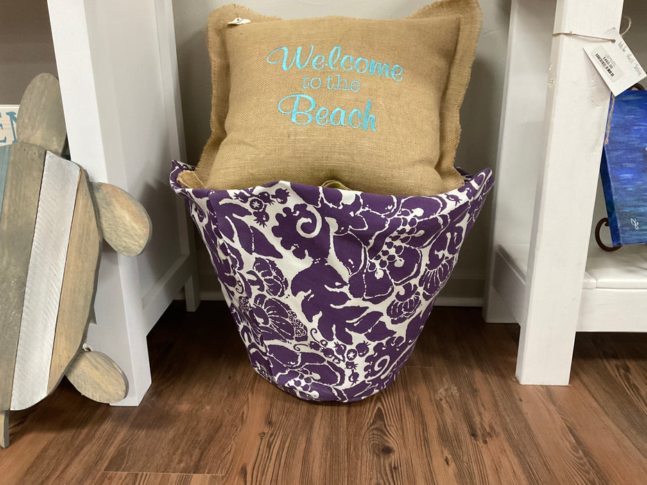 Wire basket with liner