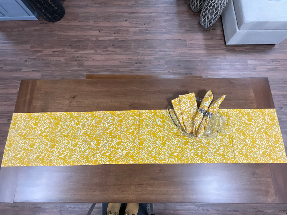 Tablerunner/napkins - yellow