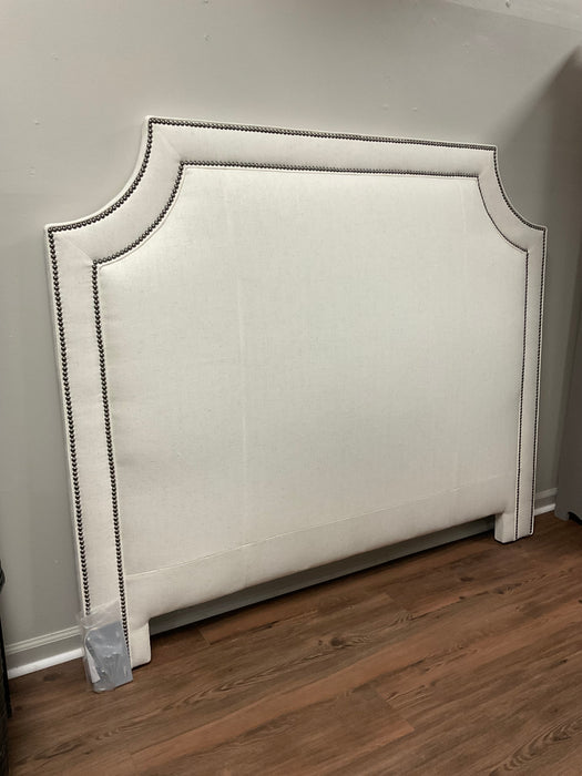 Queen headboard - Scalloped