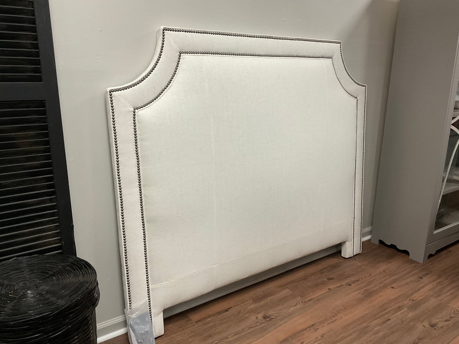 Queen headboard - Scalloped