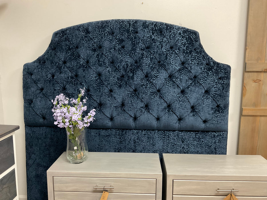 Queen headboard - Arched scallop