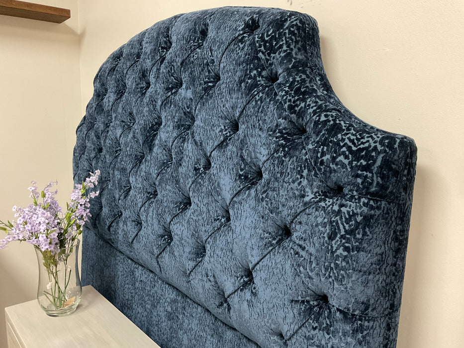 Queen headboard - Arched scallop