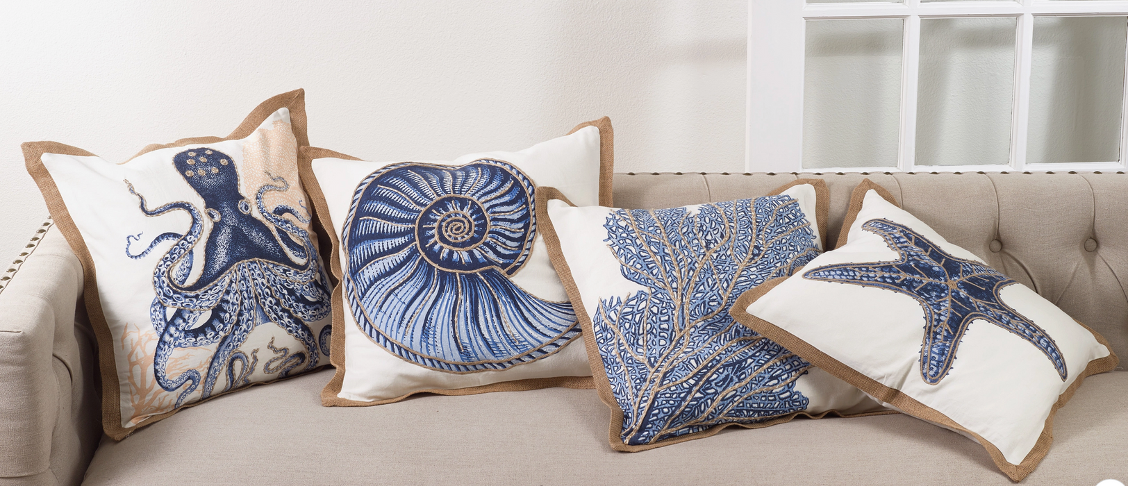 Throw pillow - Burlap Trim