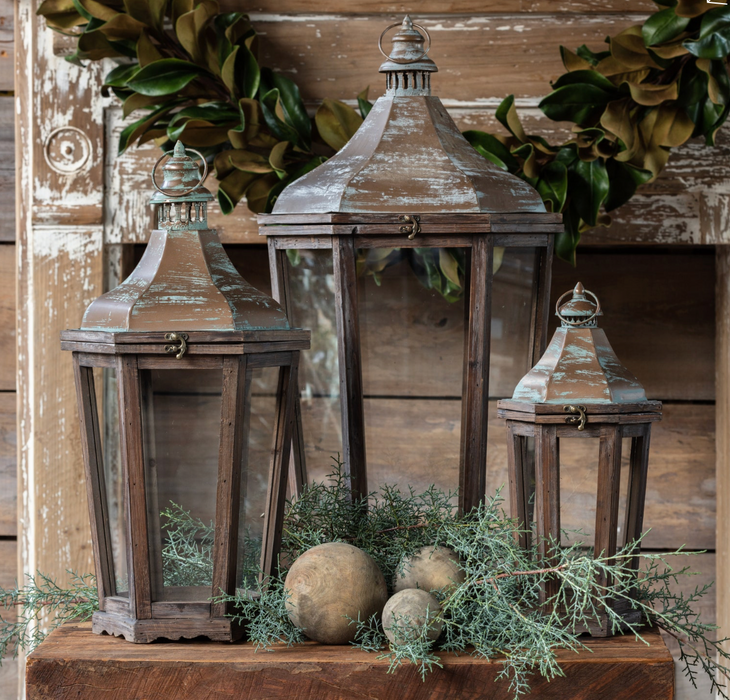Wood lantern - weathered dark