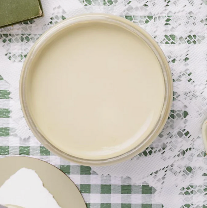 Dixie Belle Silk Paint 16oz