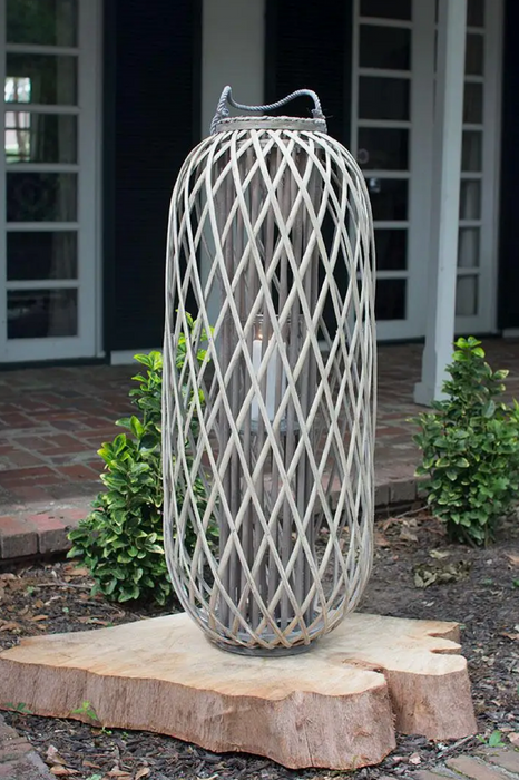 Gray willow lantern