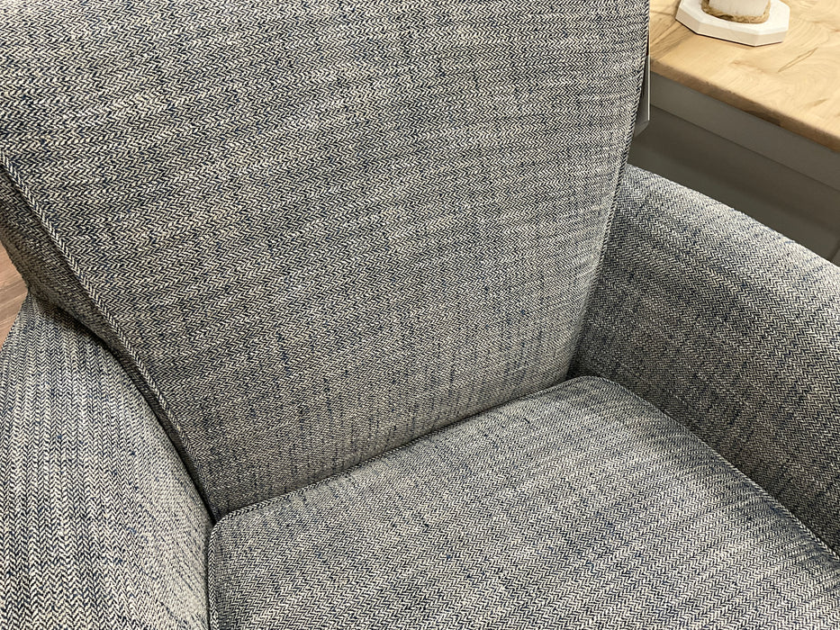 Kingman swivel chair