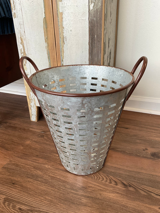 Olive garden bucket