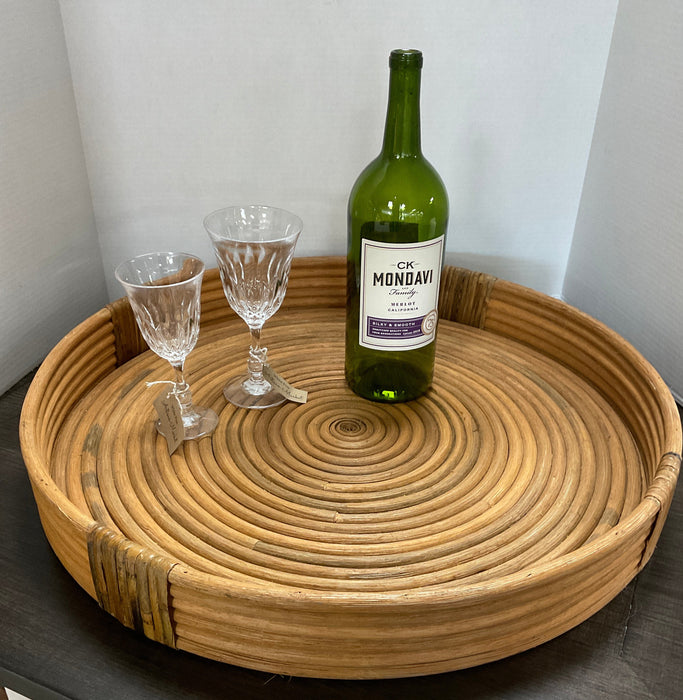 Round serving tray - rattan