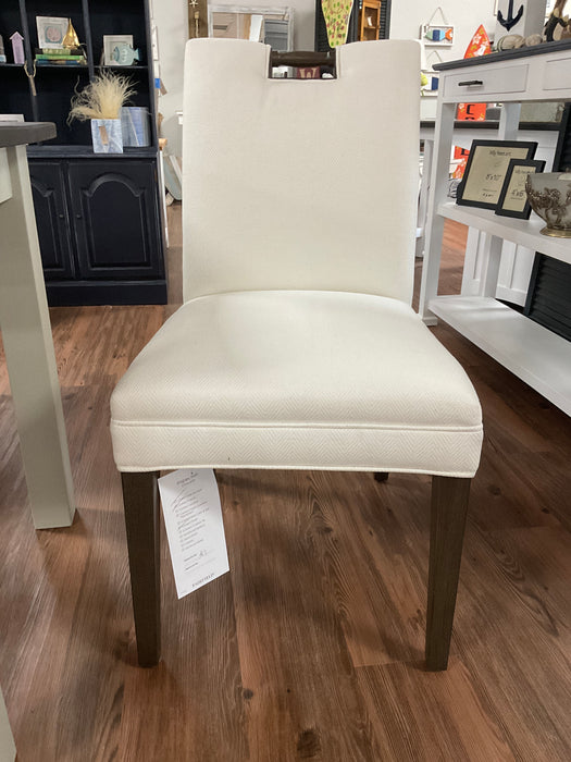Pull Back Short dining chair