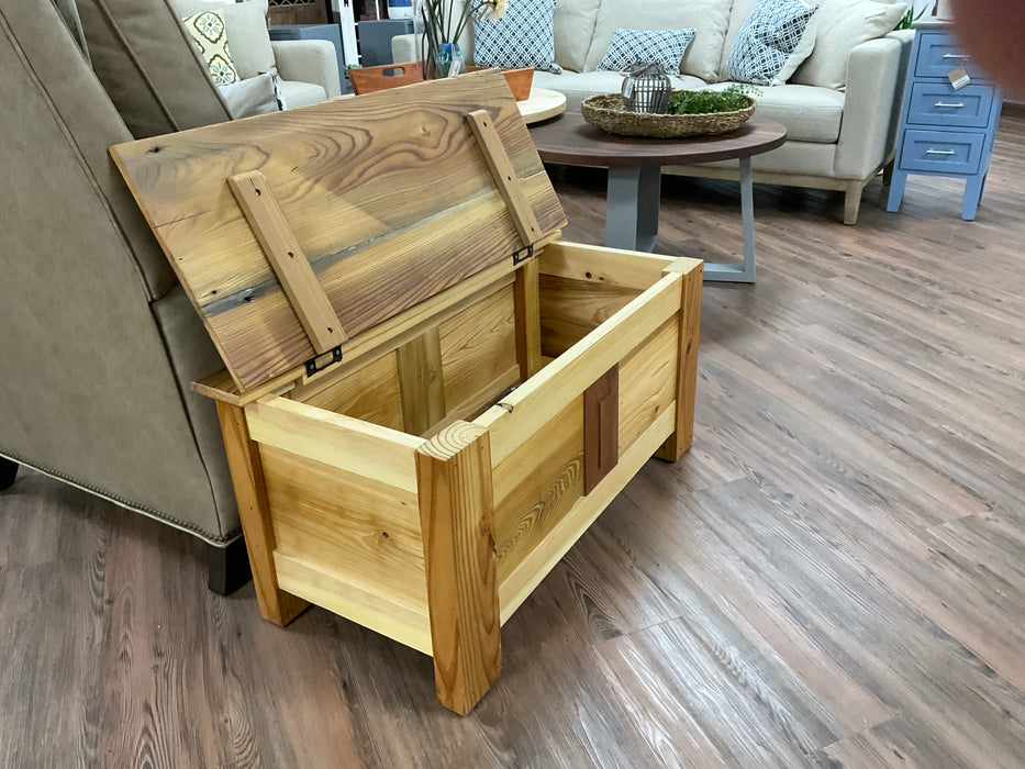 Coffee table/bench storage