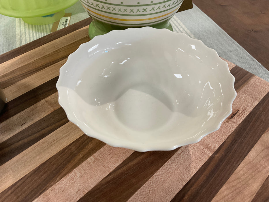 Vintage white bowl w/flowers