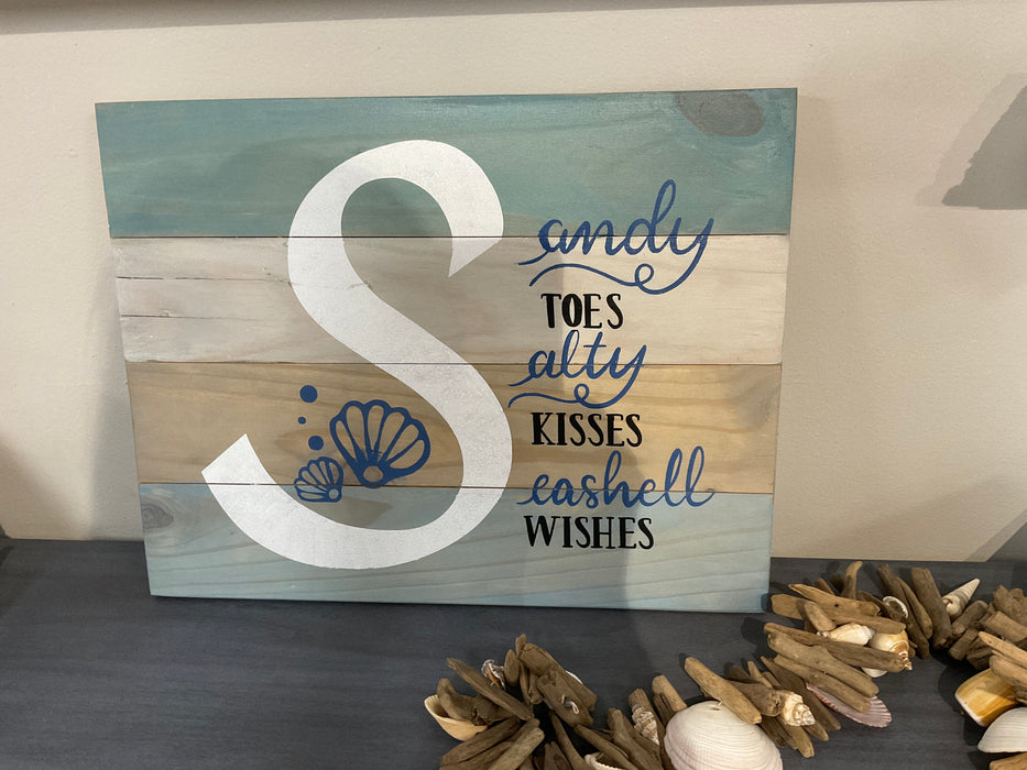 Wood sign, Sandy toes