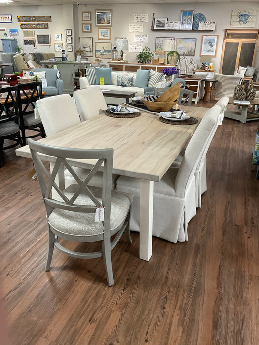 Clawson dining table - Maple