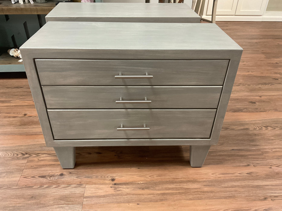 Ferndale nightstand - dry brushed