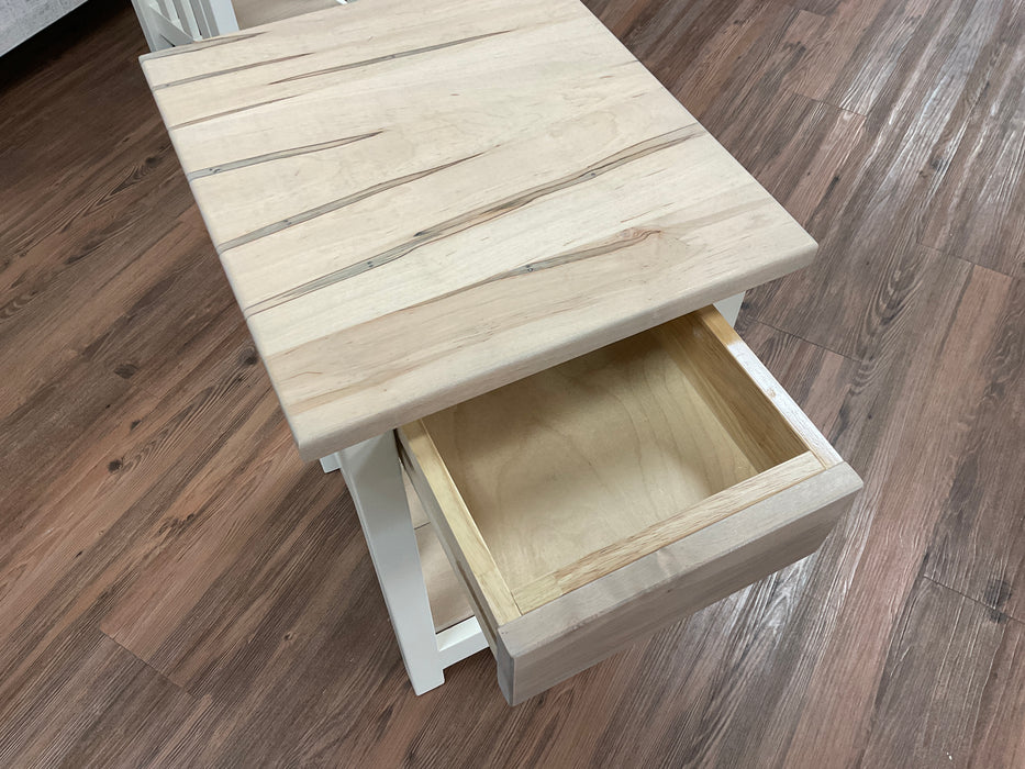 Inkster end table - Maple