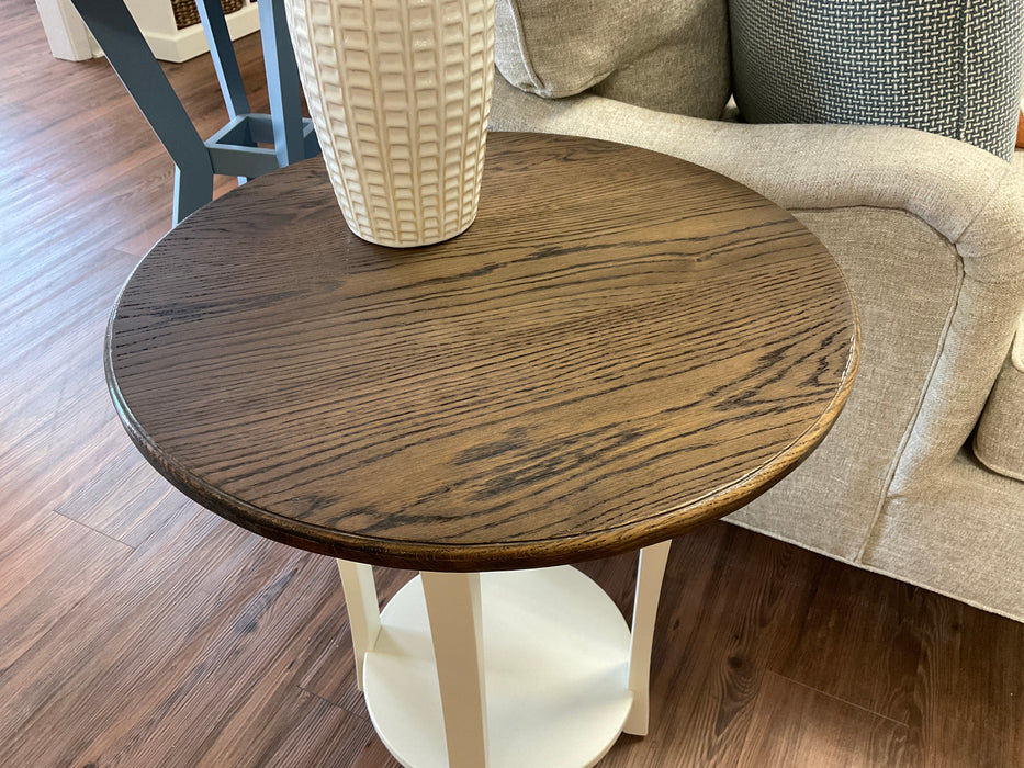 Flushing End Table - Oak