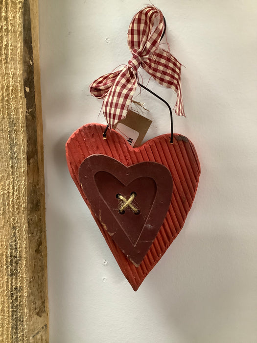 Hanging wood double hearts