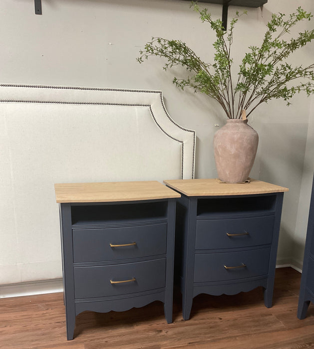 Wyoming Nightstand - Oak