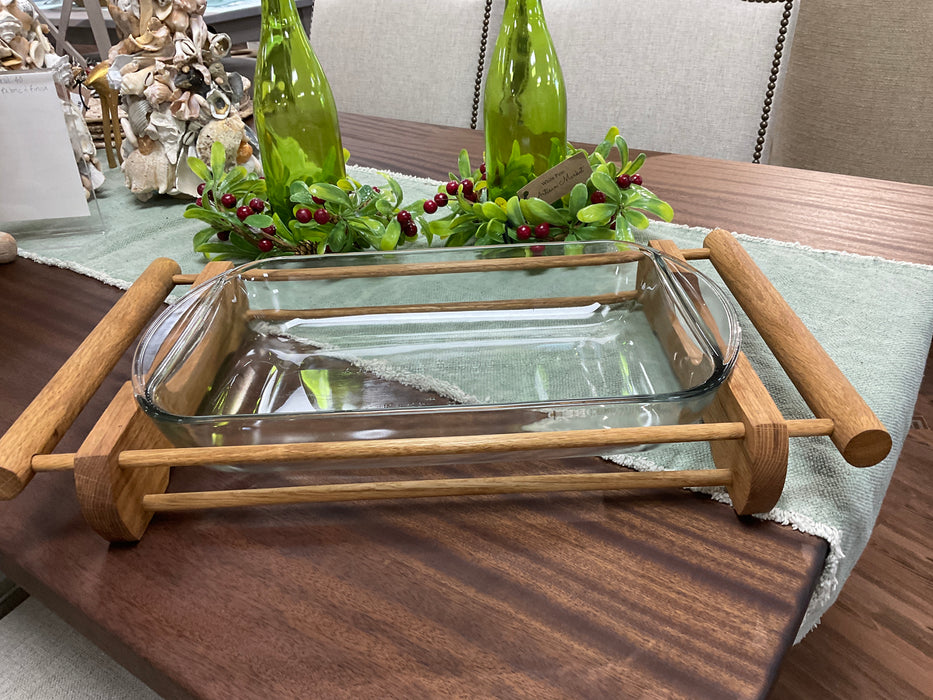 Serving tray with glass dish