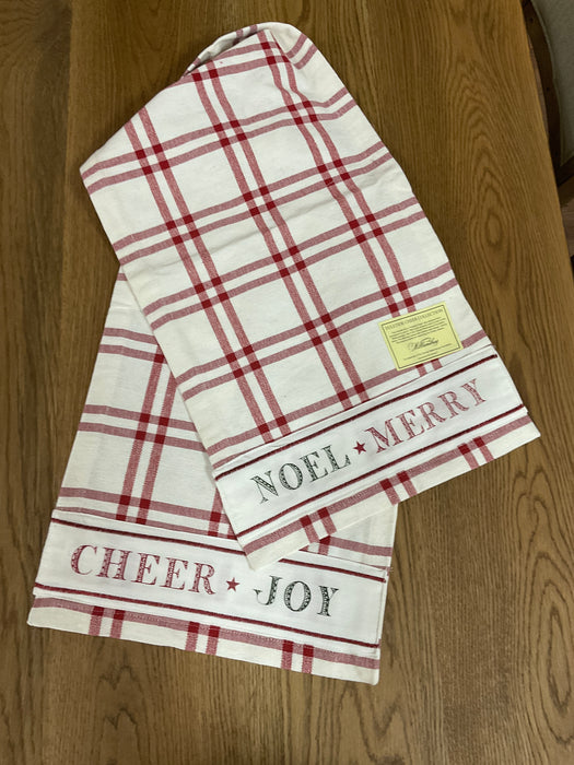 Yuletide cheer table runner