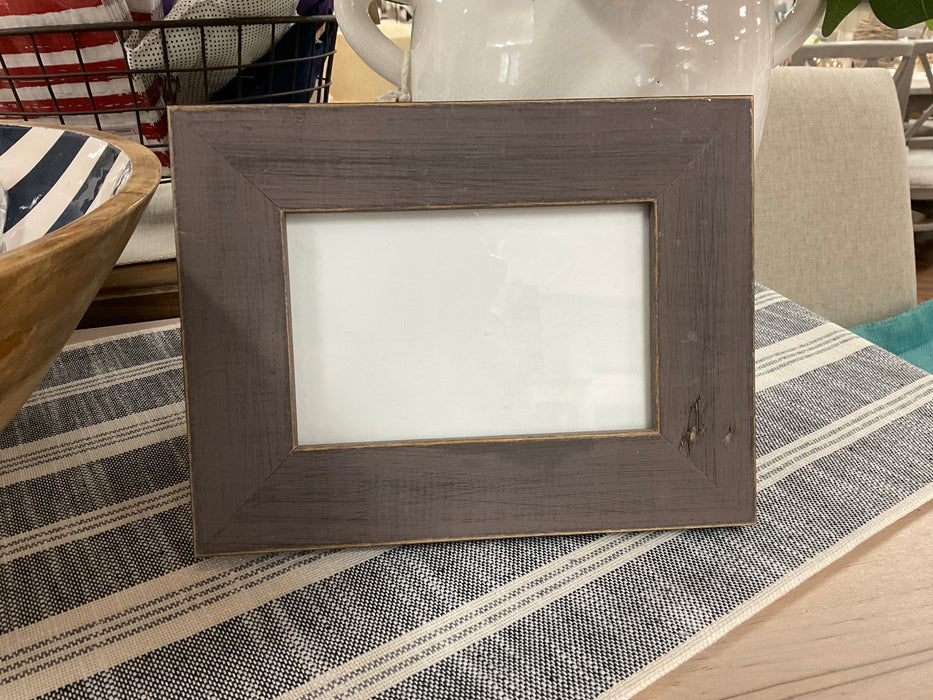 Photo frame - brown distressed