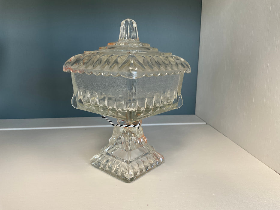 Vintage glass pedestal candy dish w/lid