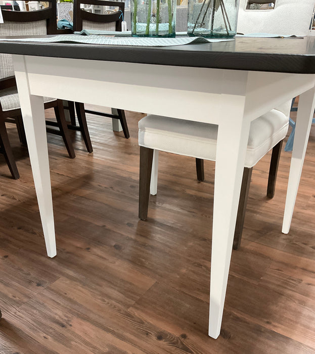 Grandville dining table - oak