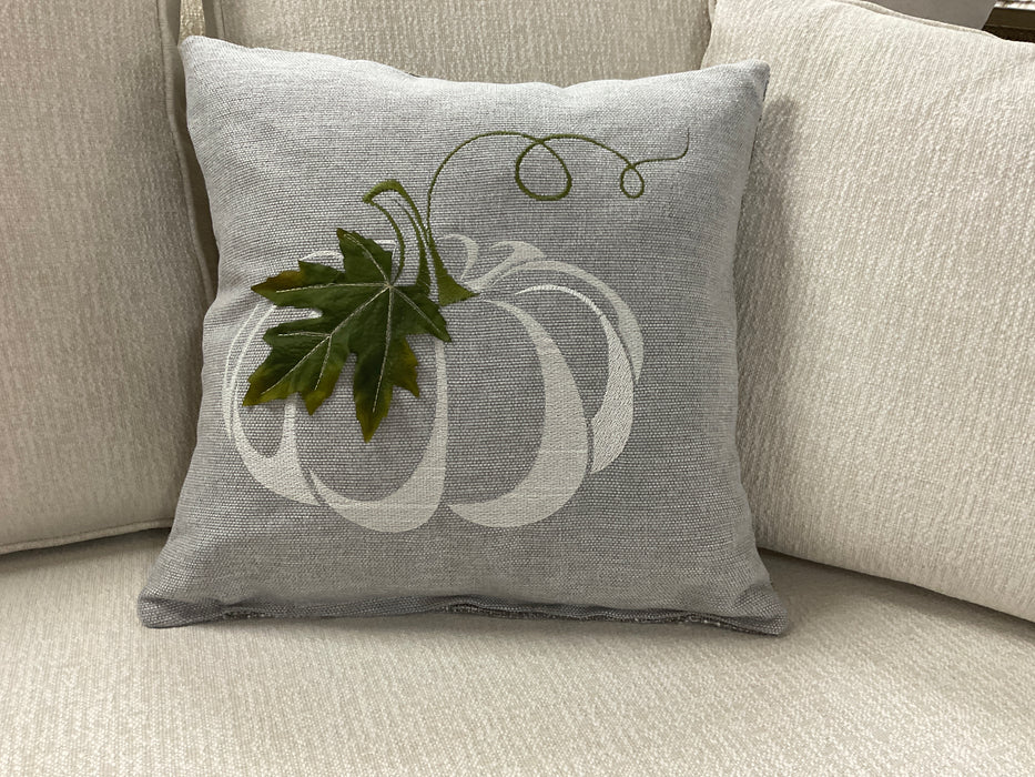 Throw pillow - grey pumpkin