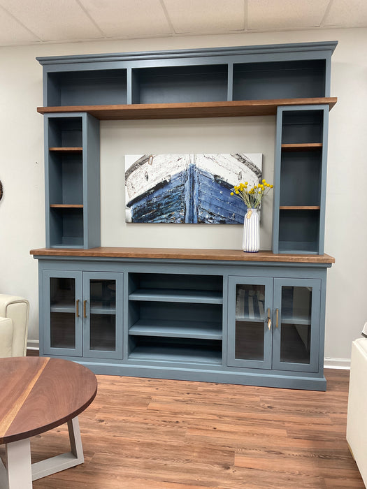 Farmington entertainment unit