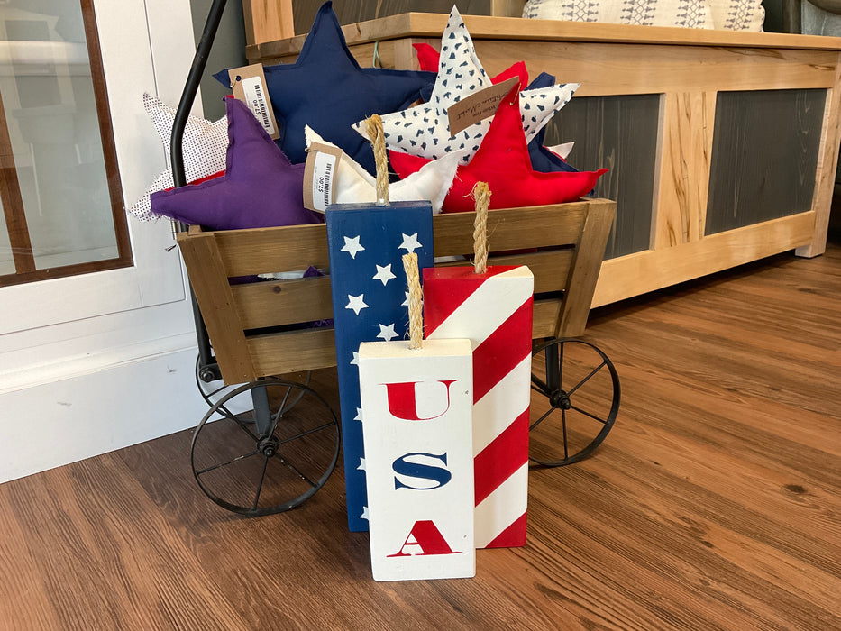 Wood patriotic firecrackers