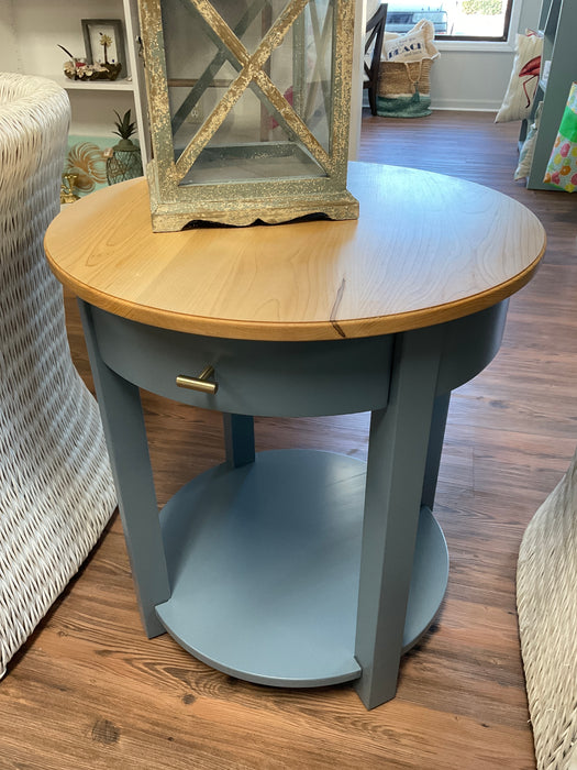 Bridgeport end table - drawer