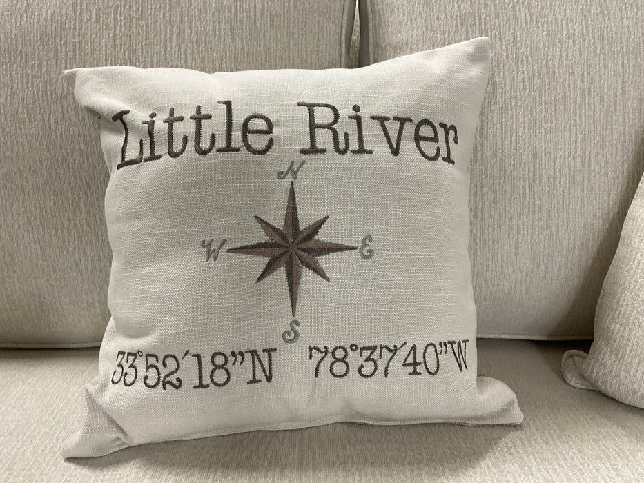 Throw pillow - Little River