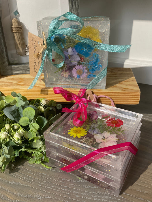 Square resin coaster set - flowers