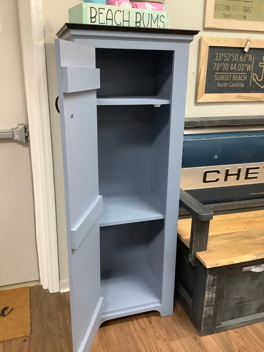 Linen cabinet - blue