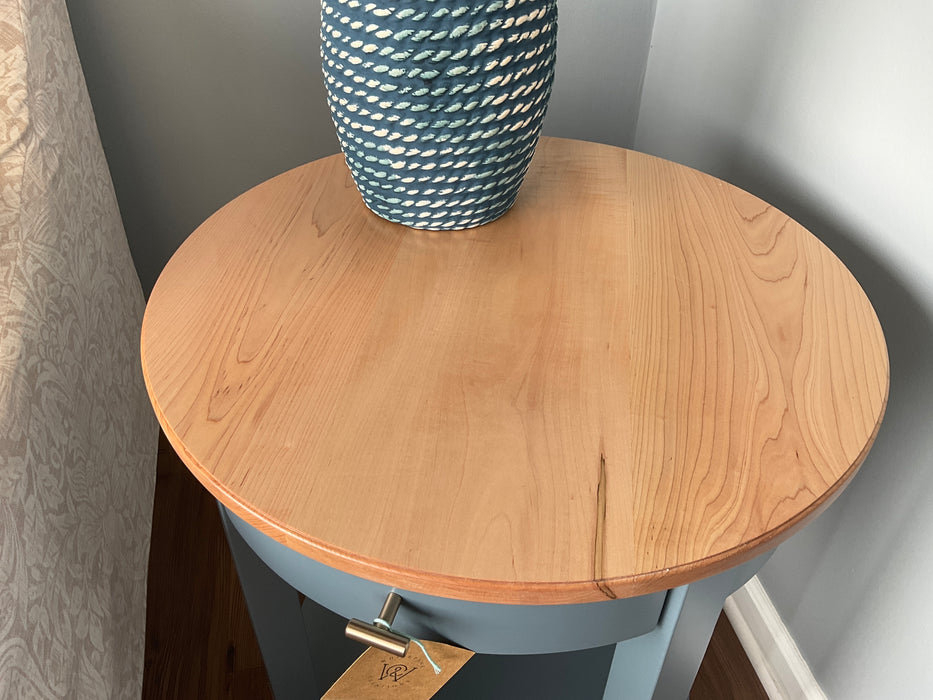 Bridgeport end table - drawer