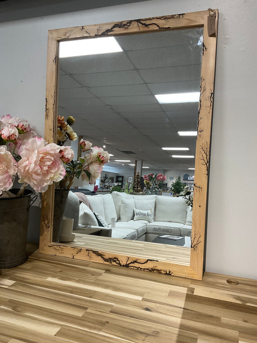 Fractal framed mirror