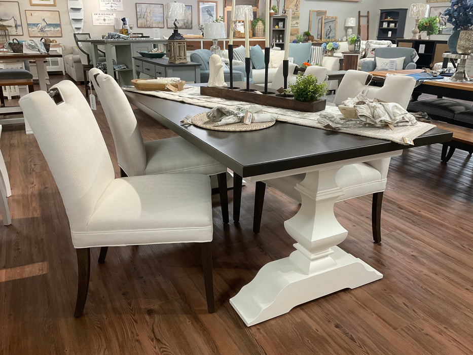 Banks Dining Table
