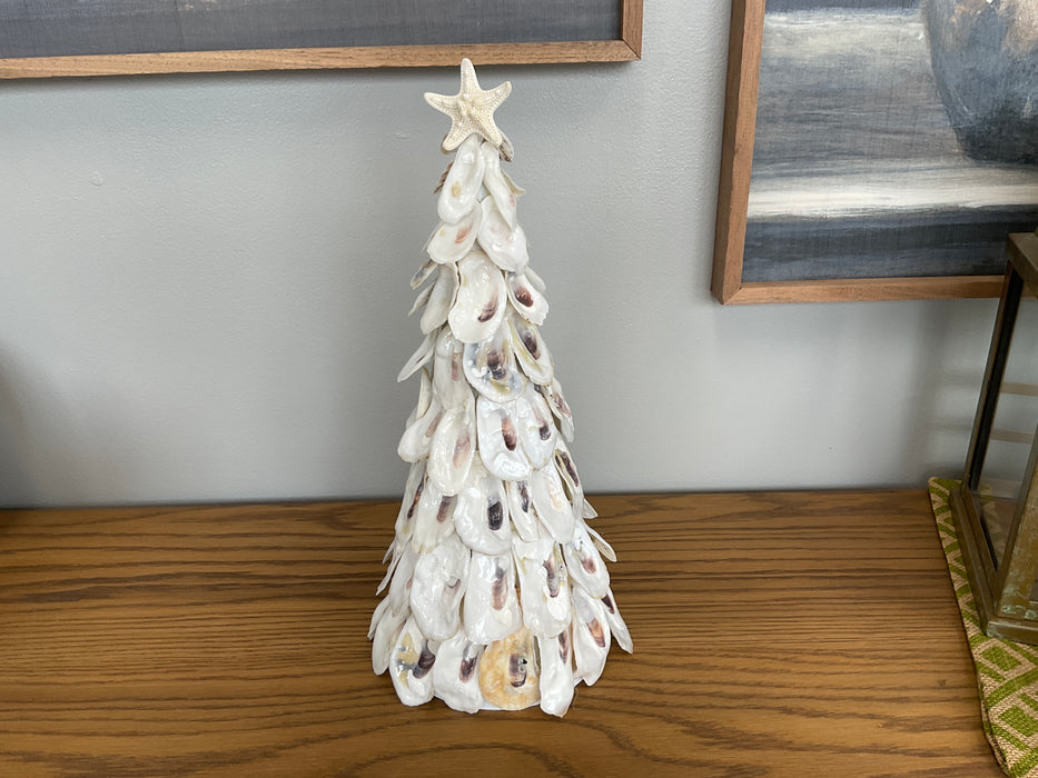 Oyster shell Christmas tree