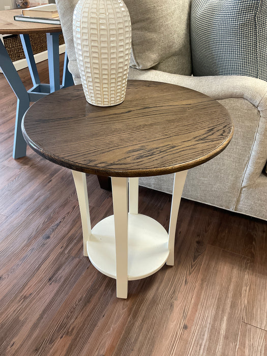 Flushing End Table - Oak