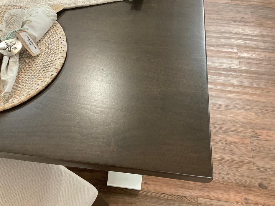 Banks Dining Table