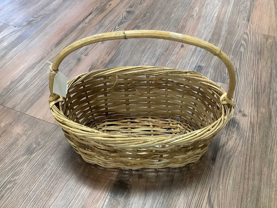 Oval handle gathering basket