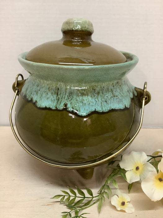 1960’s Hull bean pot w/green drip glaze