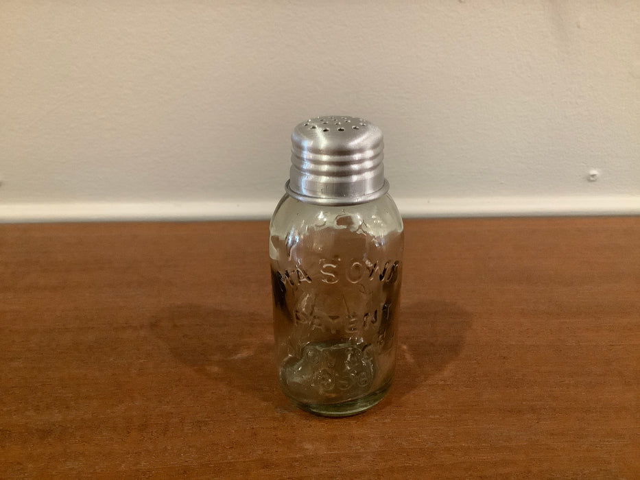 Mason jar Salt and pepper shaker
